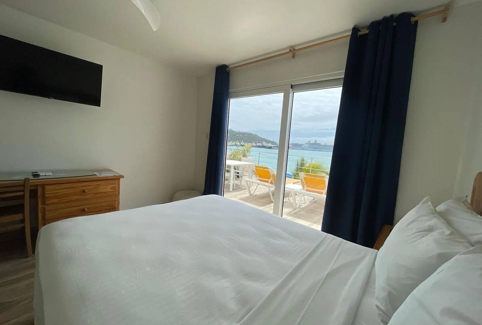 Seaview Beach Hotel Philipsburg  3*, Philipsburg (Sint Maarten)