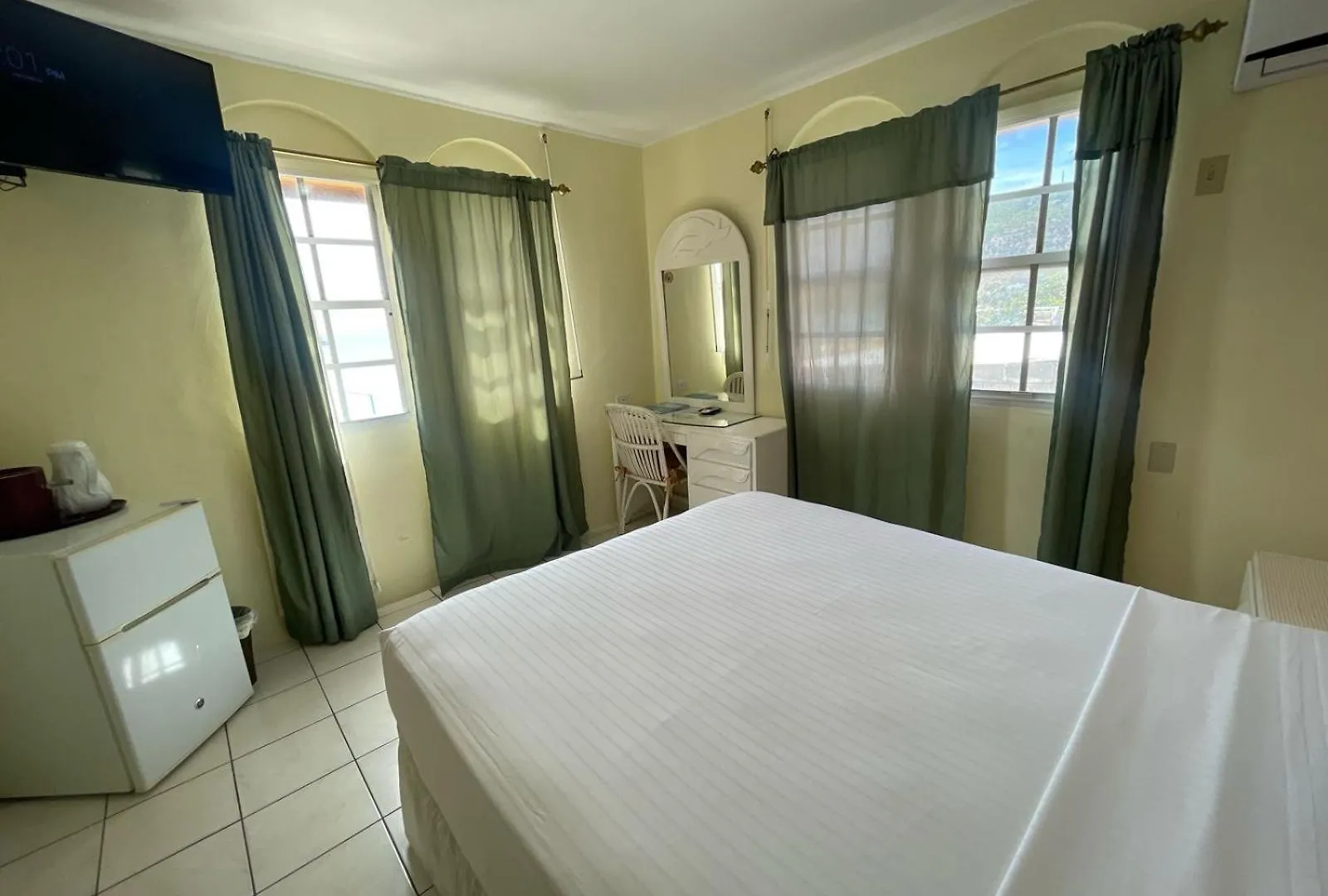 Seaview Beach Hotel Philipsburg