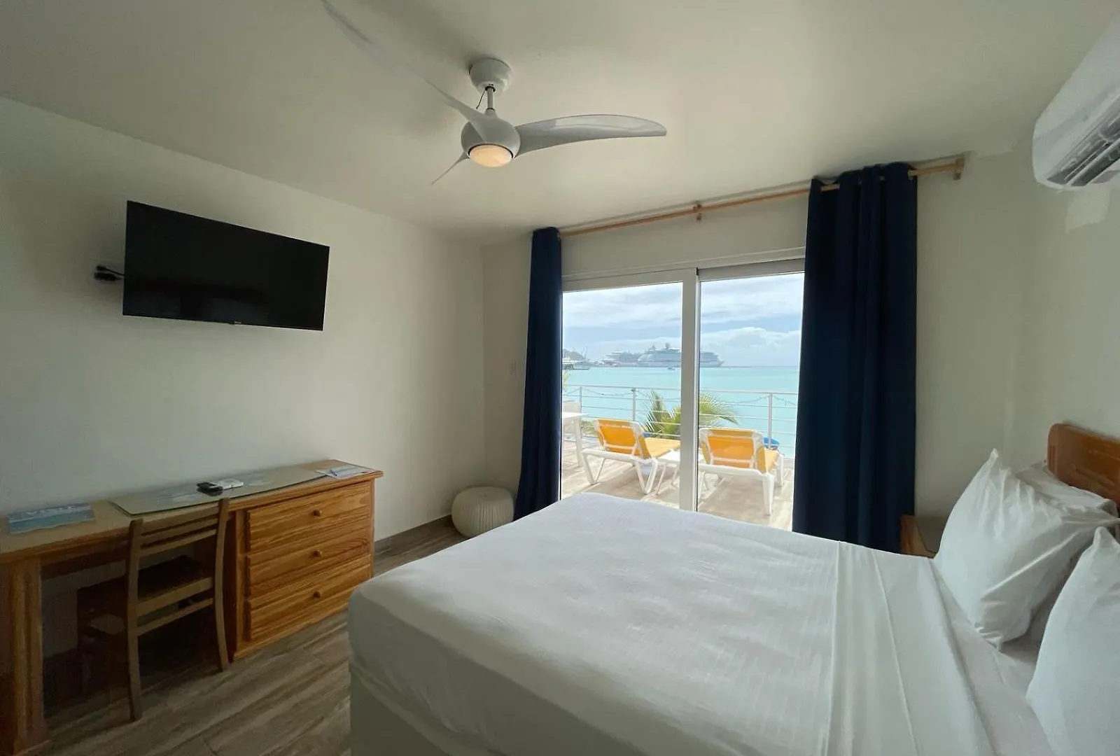 Seaview Beach Hotel Philipsburg