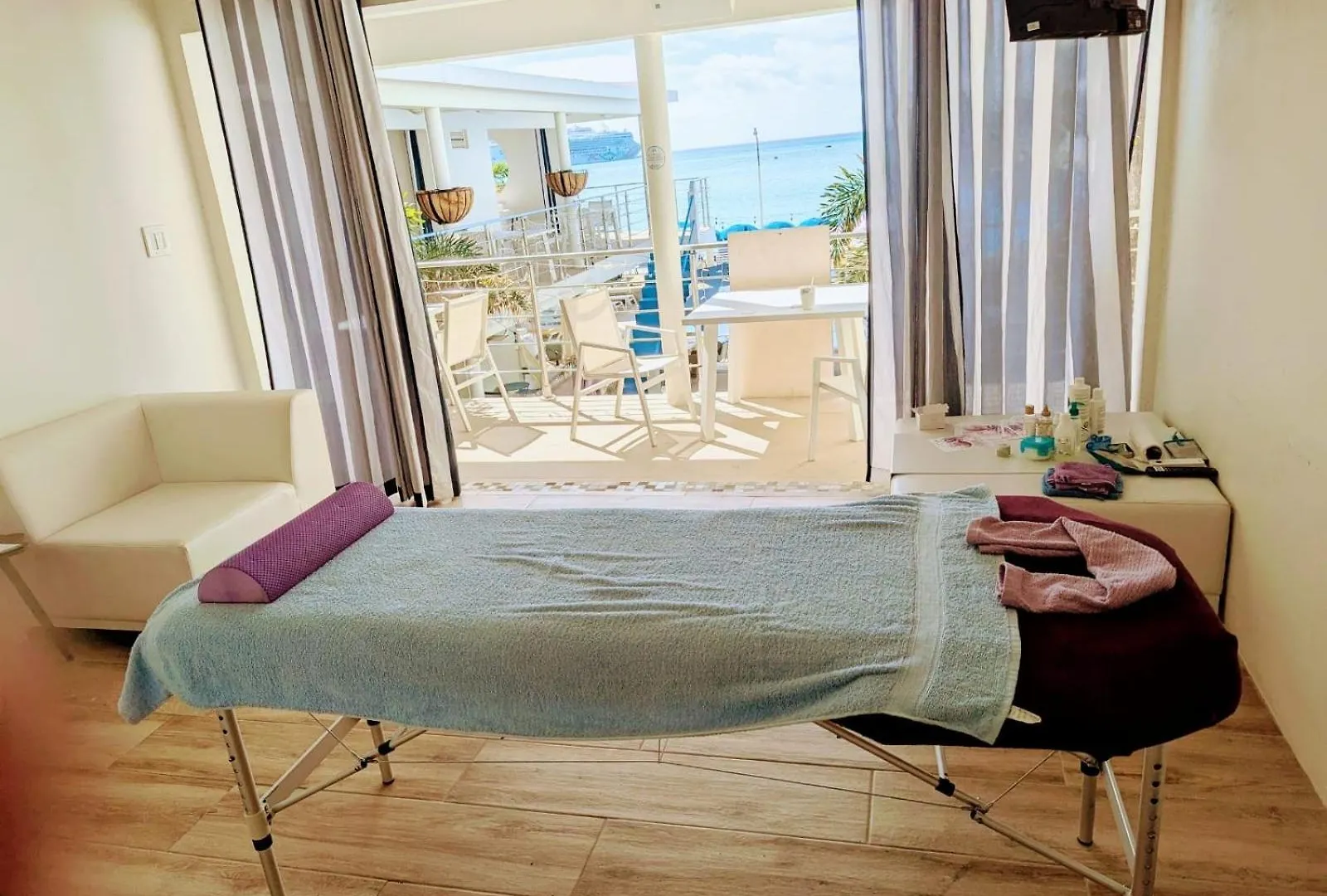 Seaview Beach Hotel Philipsburg  Sint Maarten