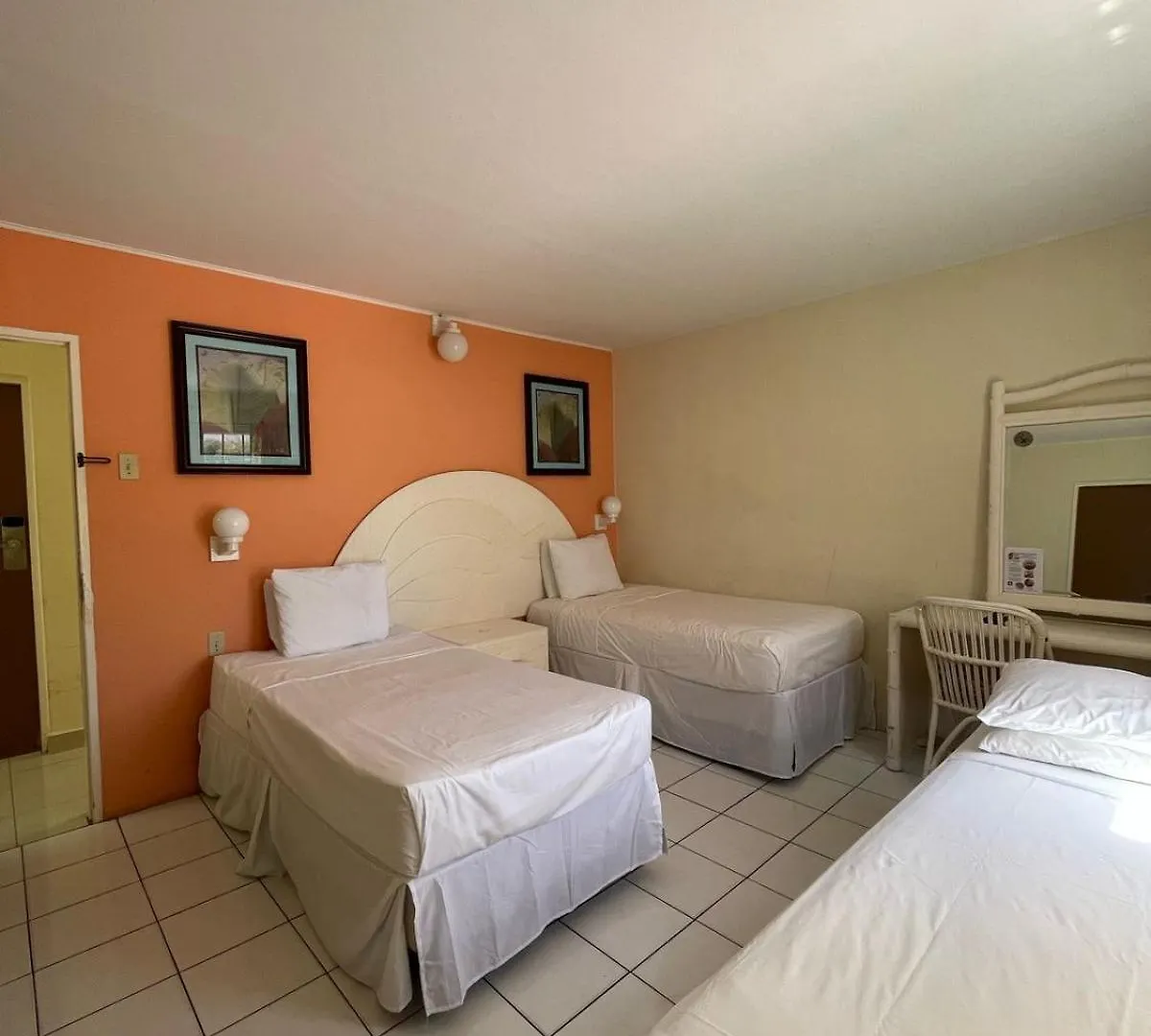 Seaview Beach Hotel Philipsburg