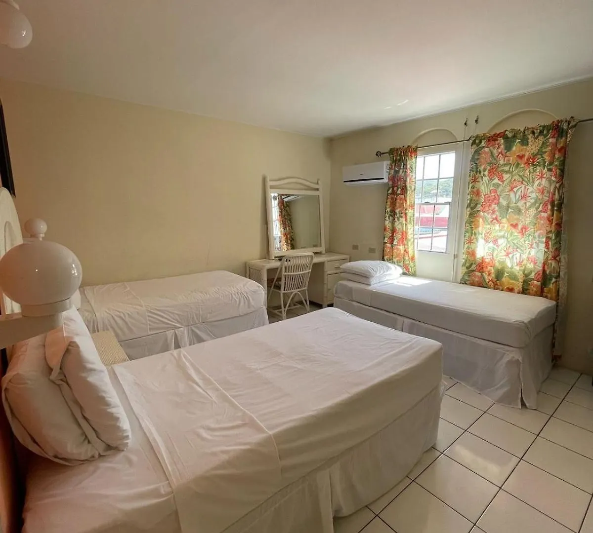 ***  Seaview Beach Hotel Philipsburg  Saint-Martin