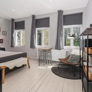 Spacious Guest Near Historic Market - 5 Min Walk Brugge